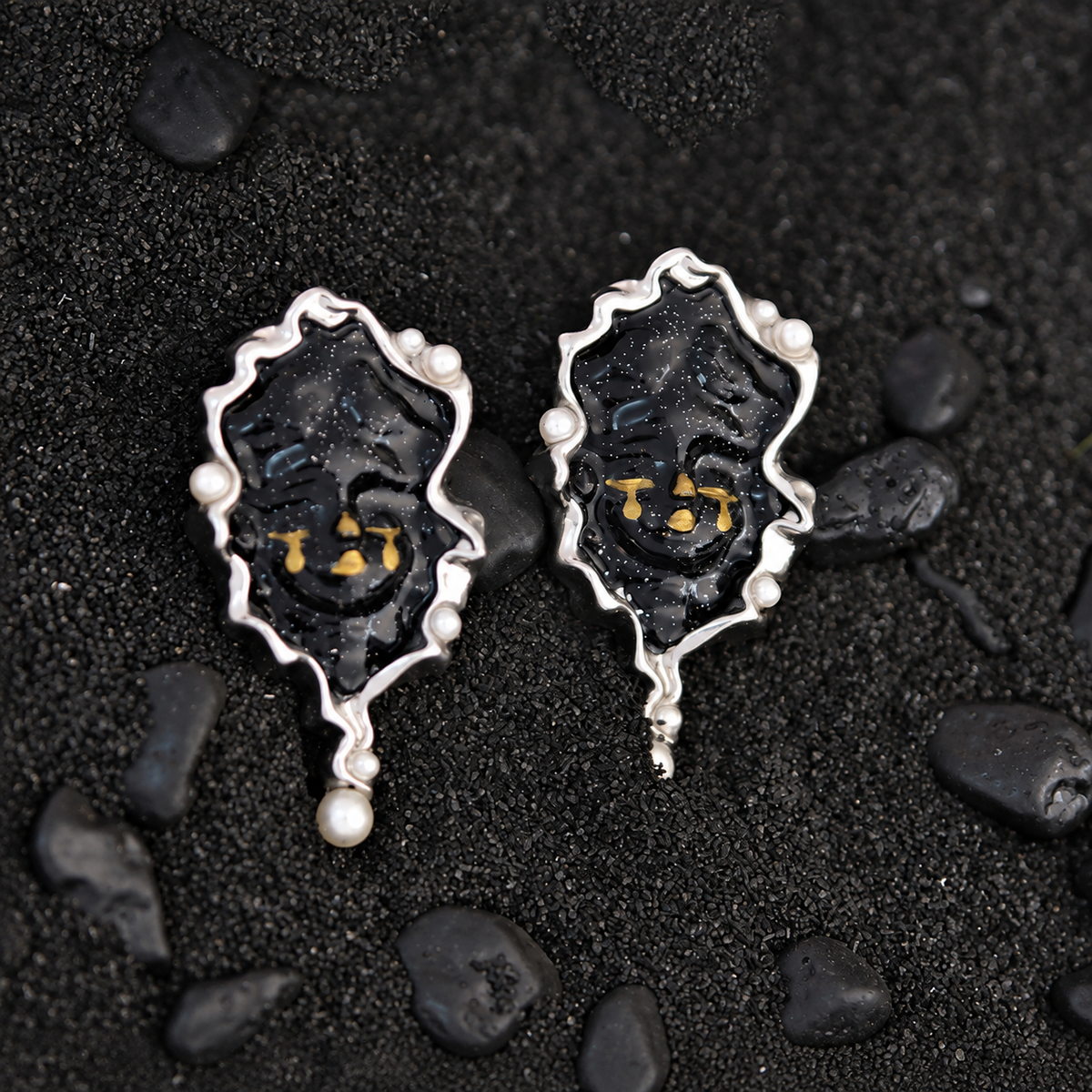 Black Witch’s Tears Earrings