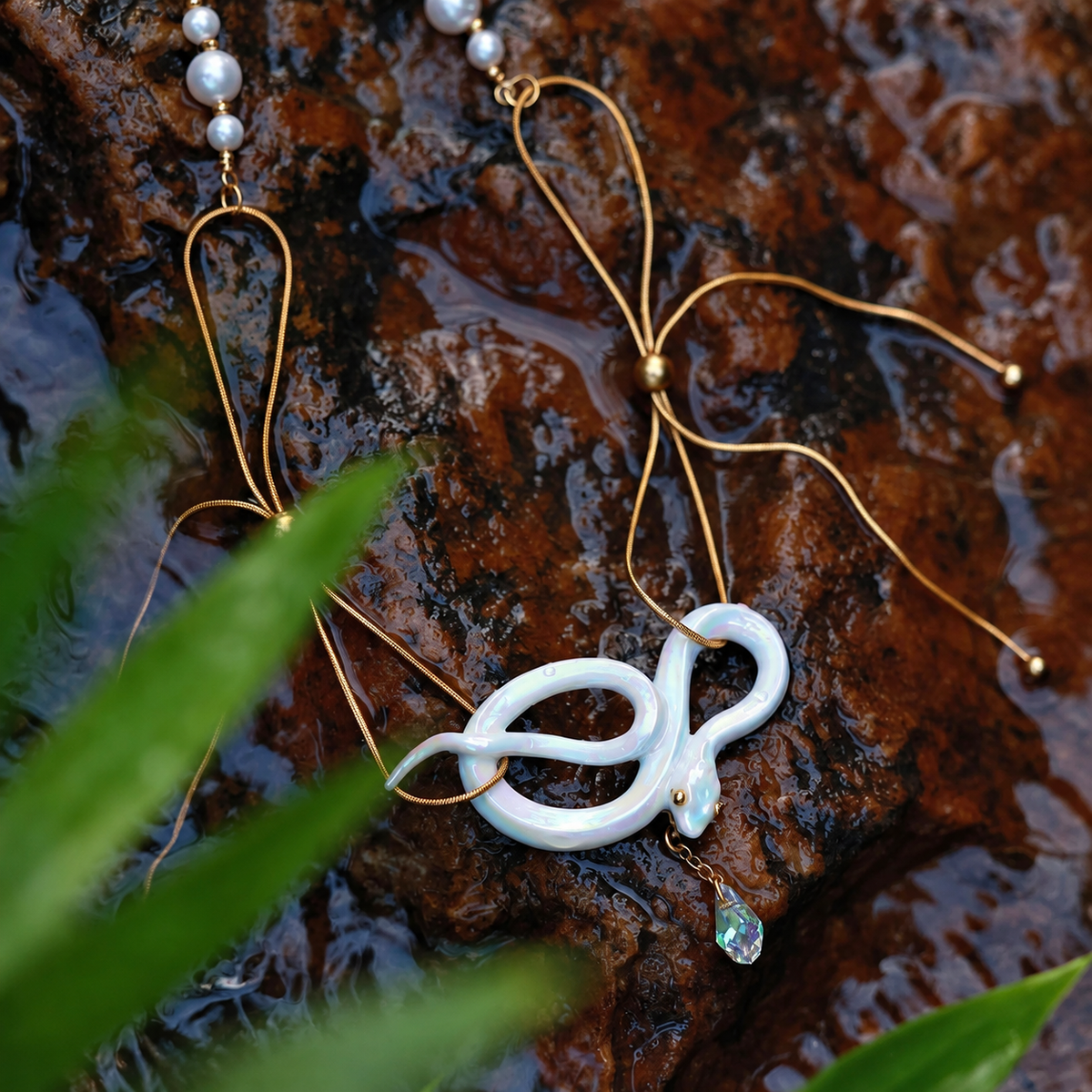 Glimmer · White Serpent